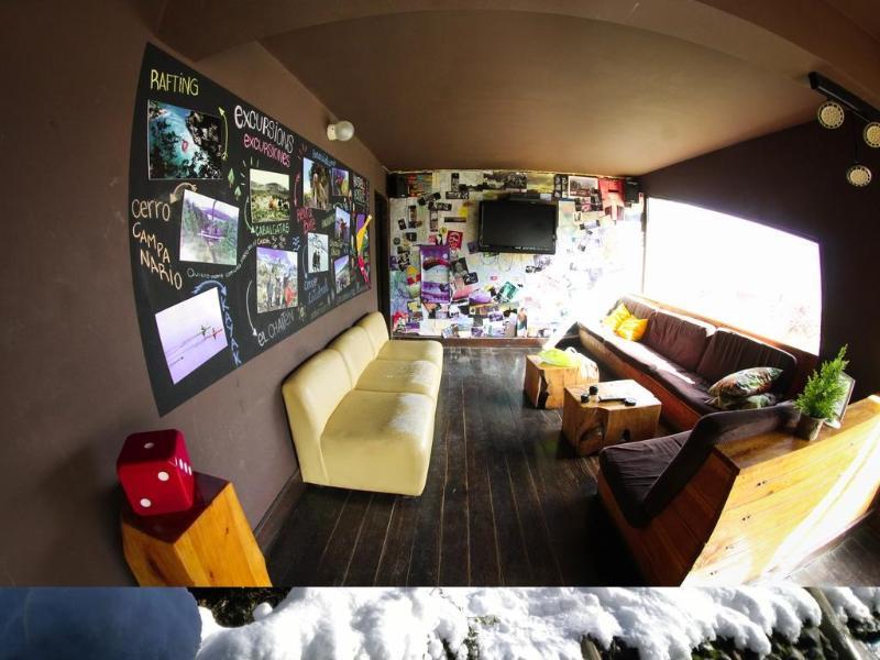 Moving Hostel Travel Bar Bariloche Buitenkant foto